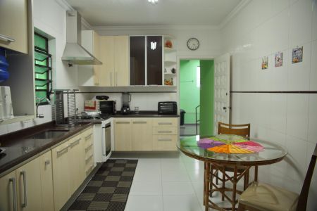 Casa à venda com 191m², 3 quartos e 3 vagasCozinha