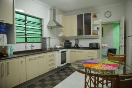 Casa à venda com 191m², 3 quartos e 3 vagasCozinha