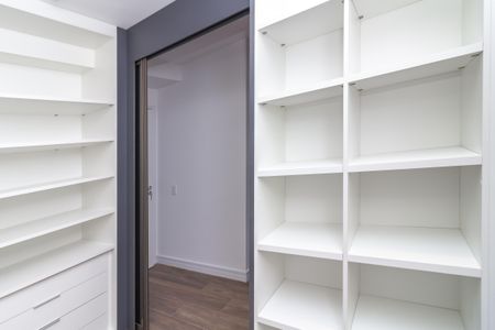 Apartamento para alugar com 102m², 2 quartos e 2 vagasCloset da Suíte 