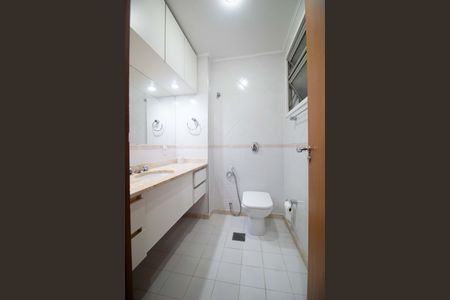Apartamento à venda com 113m², 3 quartos e 1 vagaBanheiro da Suíte 1