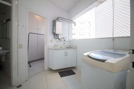 Apartamento à venda com 113m², 3 quartos e 1 vagaÁrea de Serviço