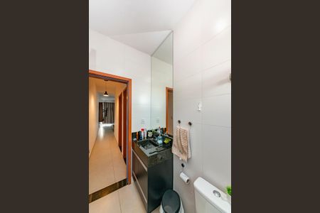 Casa à venda com 140m², 2 quartos e 2 vagasBanheiro Social