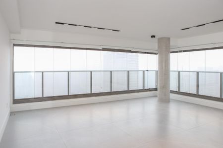 Apartamento para alugar com 102m², 2 quartos e 2 vagasSala