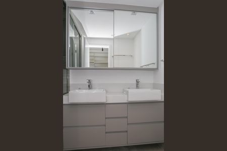 Apartamento para alugar com 102m², 2 quartos e 2 vagasBanheiro da Suíte 1