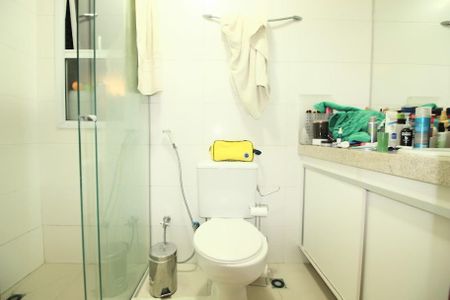 Apartamento à venda com 102m², 3 quartos e 3 vagasBanheiro 