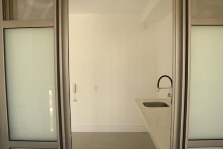 Apartamento para alugar com 72m², 2 quartos e 1 vagaÁrea de Serviço