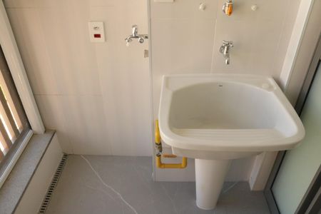 Apartamento para alugar com 72m², 2 quartos e 1 vagaÁrea de Serviço