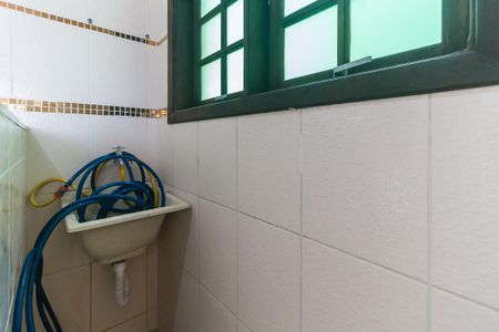 Casa para alugar com 94m², 3 quartos e 1 vagaÁrea de Serviço