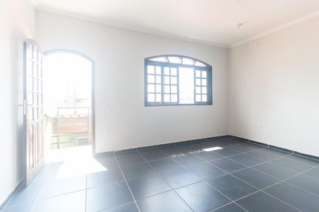 Casa para alugar com 94m², 3 quartos e 1 vagaSala