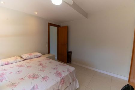 Casa à venda com 240m², 3 quartos e 4 vagasSuíte 2