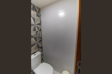 Casa à venda com 240m², 3 quartos e 4 vagasLavabo