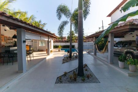 Casa à venda com 240m², 3 quartos e 4 vagasÁrea externa