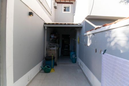 Casa à venda com 240m², 3 quartos e 4 vagasÁrea de Serviço