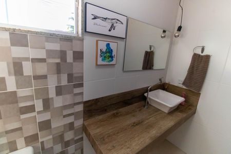 Casa à venda com 240m², 3 quartos e 4 vagasBanheiro Externo