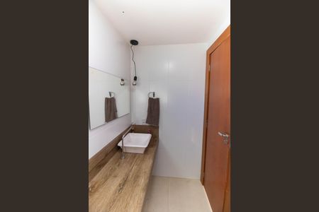 Casa à venda com 240m², 3 quartos e 4 vagasBanheiro Externo