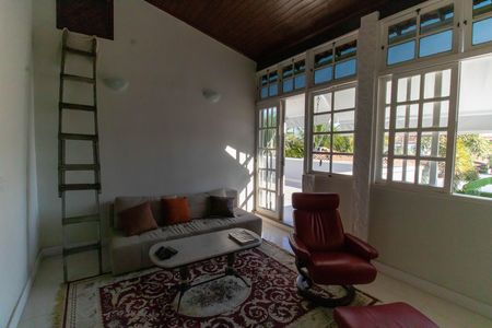 Casa à venda com 240m², 3 quartos e 4 vagasSala 2