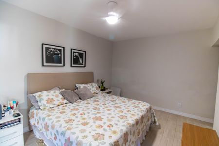 Casa à venda com 240m², 3 quartos e 4 vagasSuíte 3