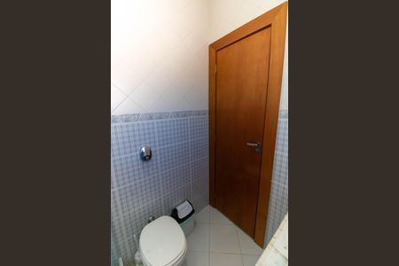 Casa à venda com 240m², 3 quartos e 4 vagasBanheiro da Suíte 1