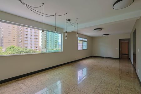 Apartamento à venda com 142m², 4 quartos e 2 vagasSala