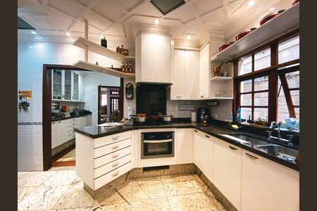 Apartamento à venda com 650m², 4 quartos e 4 vagas Apartamento à venda com 650m², 4 quartos e 4 vagasCozinha