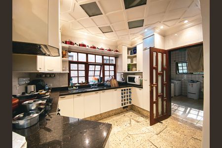 Apartamento à venda com 650m², 4 quartos e 4 vagas Apartamento à venda com 650m², 4 quartos e 4 vagasCozinha