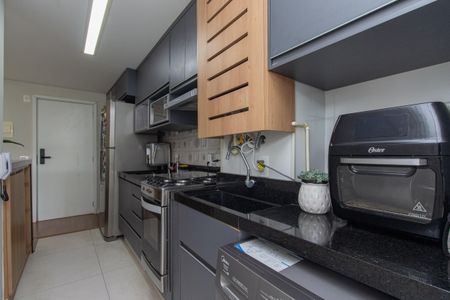 Apartamento à venda com 66m², 3 quartos e 1 vagaÁrea de Serviço