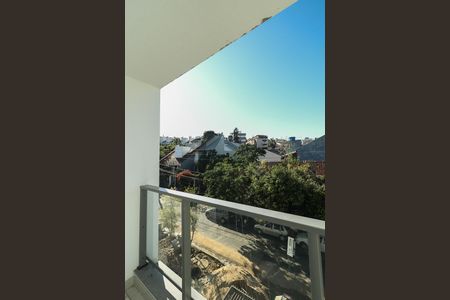 Apartamento à venda com 102m², 2 quartos e 2 vagasVaranda