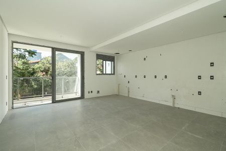 Apartamento à venda com 102m², 2 quartos e 2 vagasSala/Cozinha