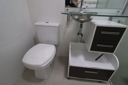 Casa à venda com 133m², 3 quartos e 2 vagasBanheiro