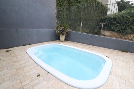 Casa à venda com 133m², 3 quartos e 2 vagasÁrea comum - Piscina