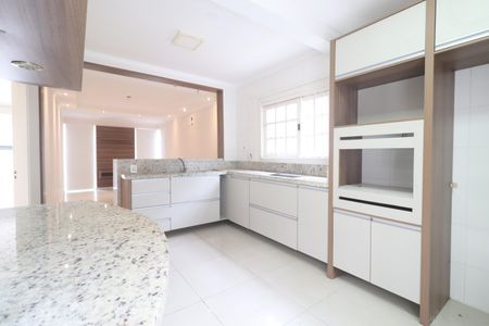 Casa à venda com 133m², 3 quartos e 2 vagasCozinha