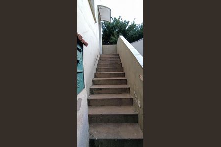 Casa à venda com 55m², 2 quartos e sem vagaEscada