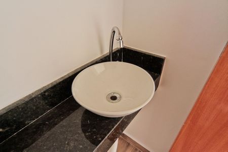 Casa à venda com 171m², 3 quartos e 2 vagasLavabo