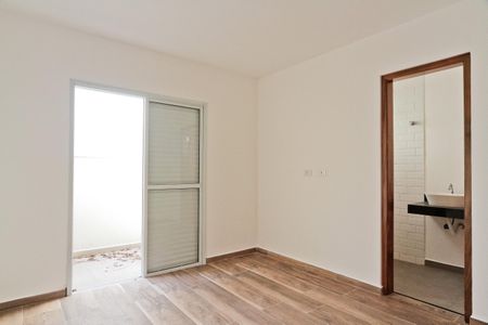 Casa à venda com 171m², 3 quartos e 2 vagasSuíte