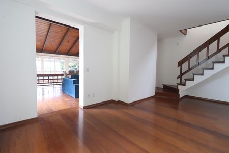 Casa à venda com 375m², 5 quartos e 3 vagas Sala 2