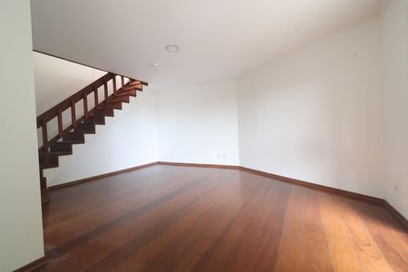 Casa à venda com 375m², 5 quartos e 3 vagas Sala 2