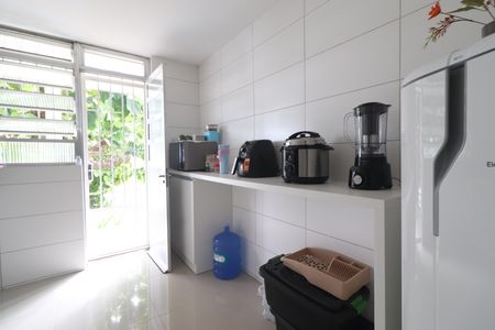 Casa à venda com 375m², 5 quartos e 3 vagasCozinha 01