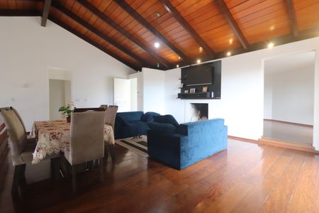 Casa à venda com 375m², 5 quartos e 3 vagas Sala 1