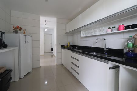 Casa à venda com 375m², 5 quartos e 3 vagasCozinha 01