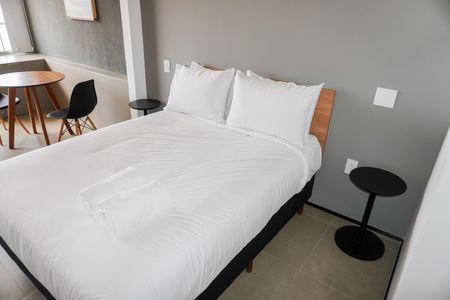 Studio à venda com 28m², 1 quarto e 1 vaga Studio à venda com 28m², 1 quarto e 1 vagaStudio