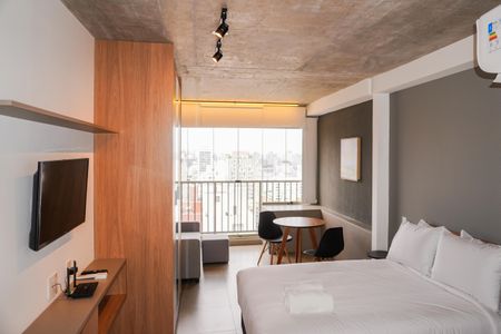 Studio à venda com 28m², 1 quarto e 1 vaga Studio à venda com 28m², 1 quarto e 1 vagaStudio