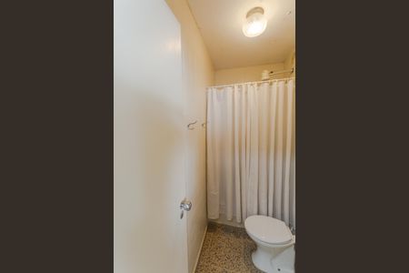 Apartamento à venda com 198m², 4 quartos e 2 vagasBanheiro de Serviço
