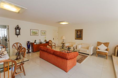 Apartamento à venda com 198m², 4 quartos e 2 vagasSala