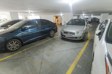 Apartamento à venda com 198m², 4 quartos e 2 vagasÁrea comum - Estacionamento