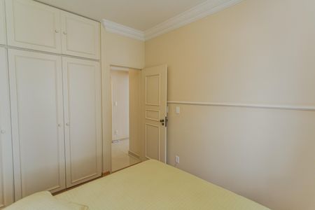 Apartamento à venda com 198m², 4 quartos e 2 vagasQuarto 2