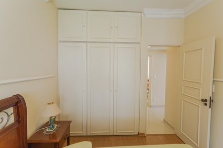 Apartamento à venda com 198m², 4 quartos e 2 vagasQuarto 2