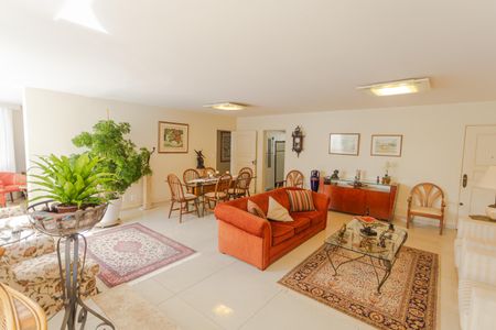 Apartamento à venda com 198m², 4 quartos e 2 vagasSala