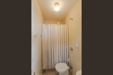 Apartamento à venda com 198m², 4 quartos e 2 vagasBanheiro de Serviço