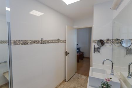 Apartamento à venda com 198m², 4 quartos e 2 vagasBanheiro da Suíte