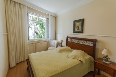 Apartamento à venda com 198m², 4 quartos e 2 vagasQuarto 2